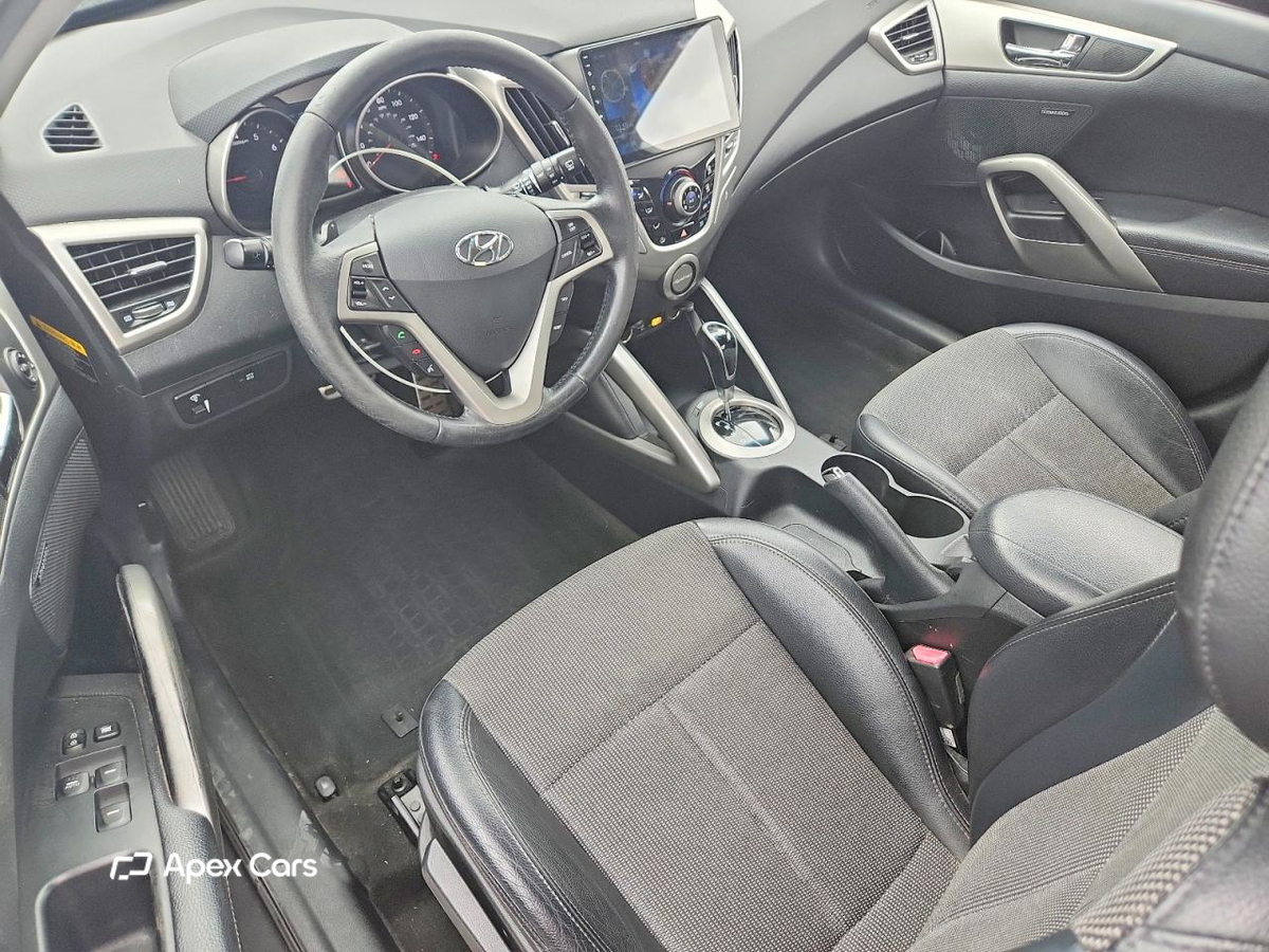 Hyundai Veloster 2013