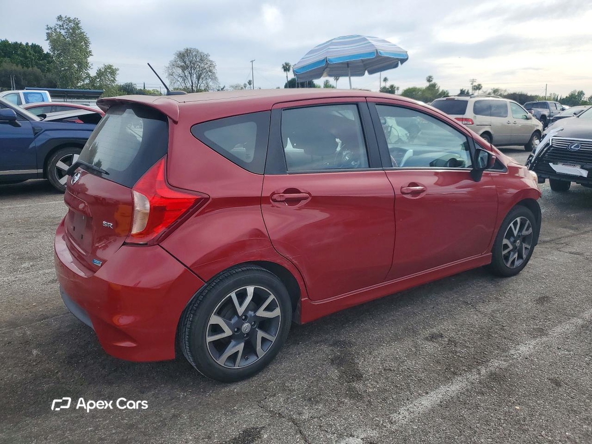 Nissan Versa 2015