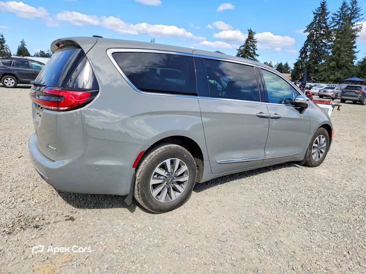 Chrysler Pacifica 2023
