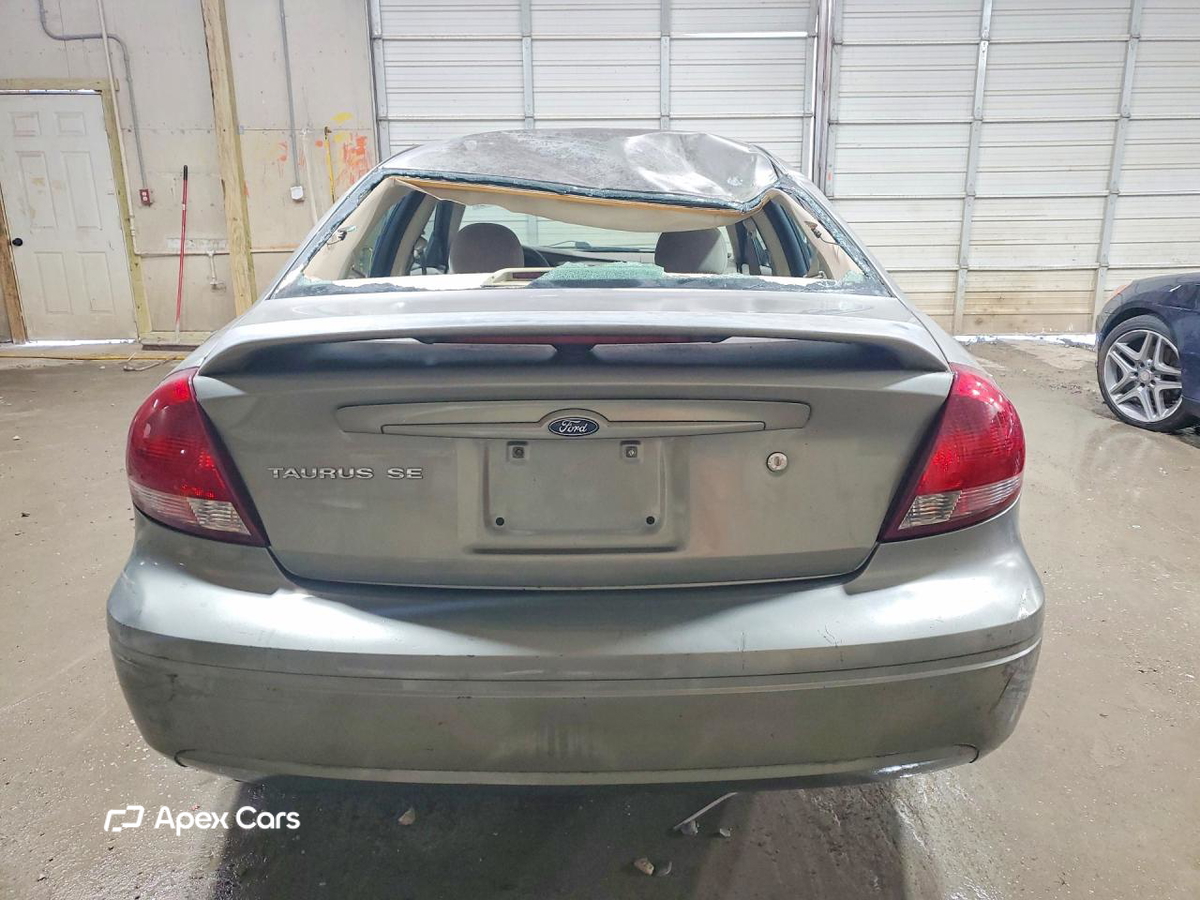 Ford Taurus 2004