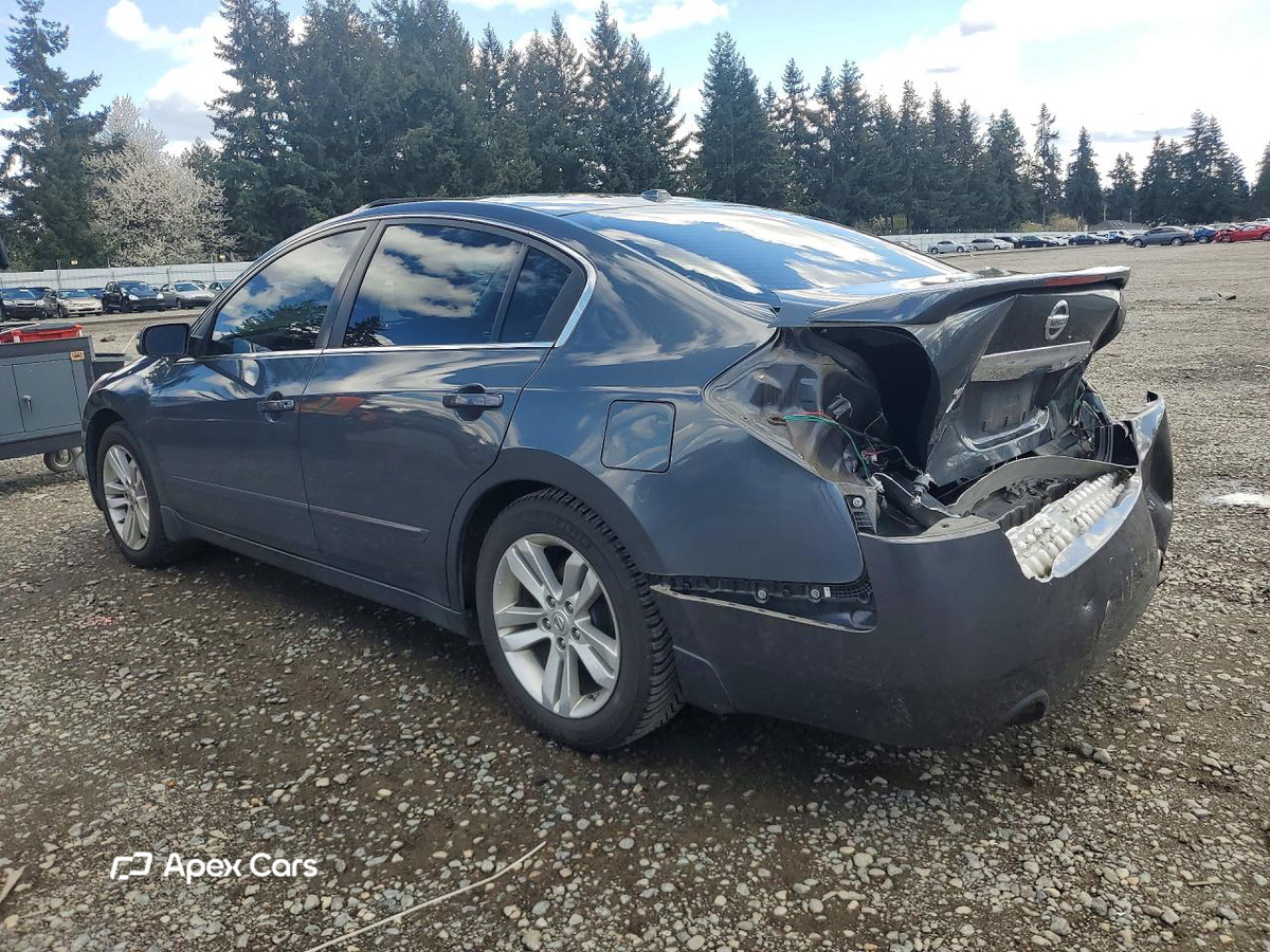 Nissan Altima 2011