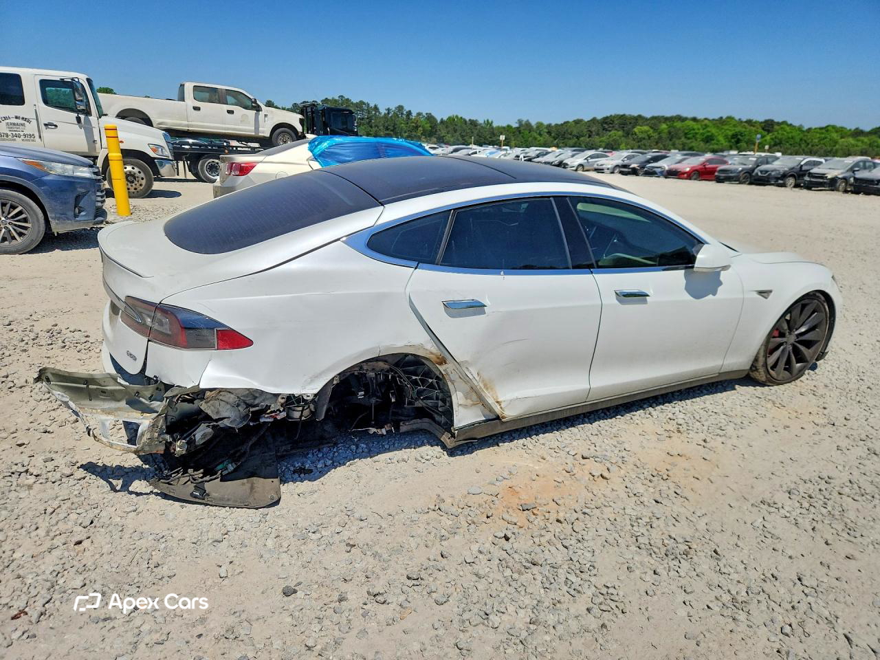 Tesla Model S 2015