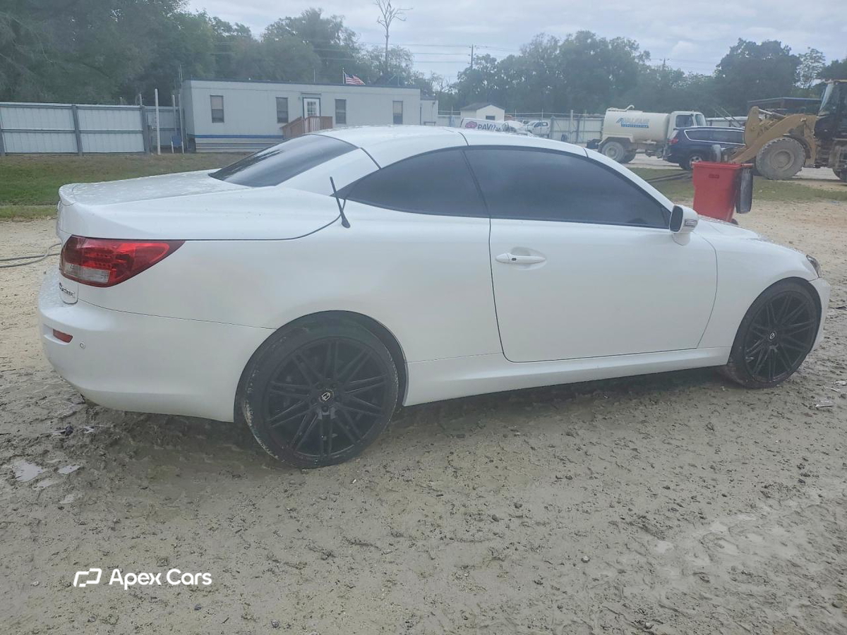 Lexus IS 2010