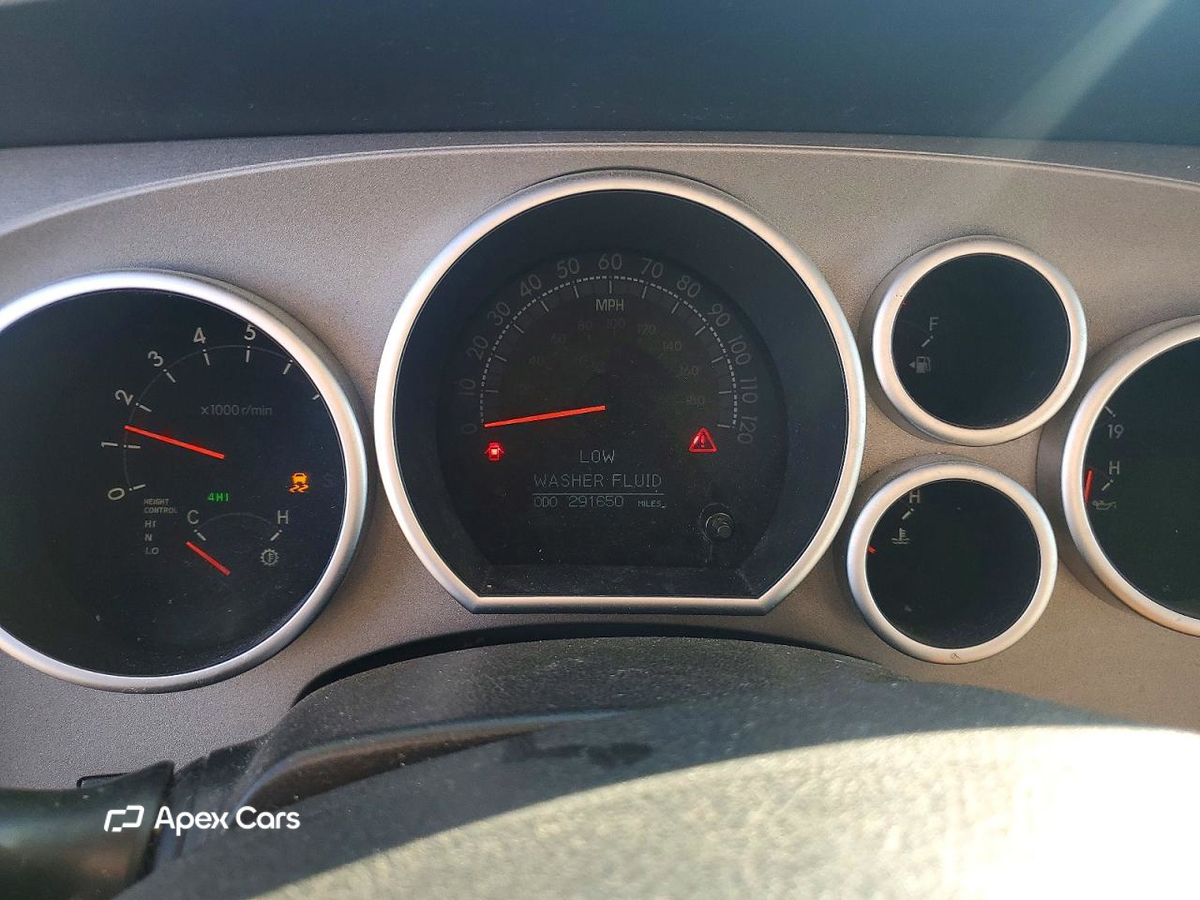 Toyota Sequoia 2011