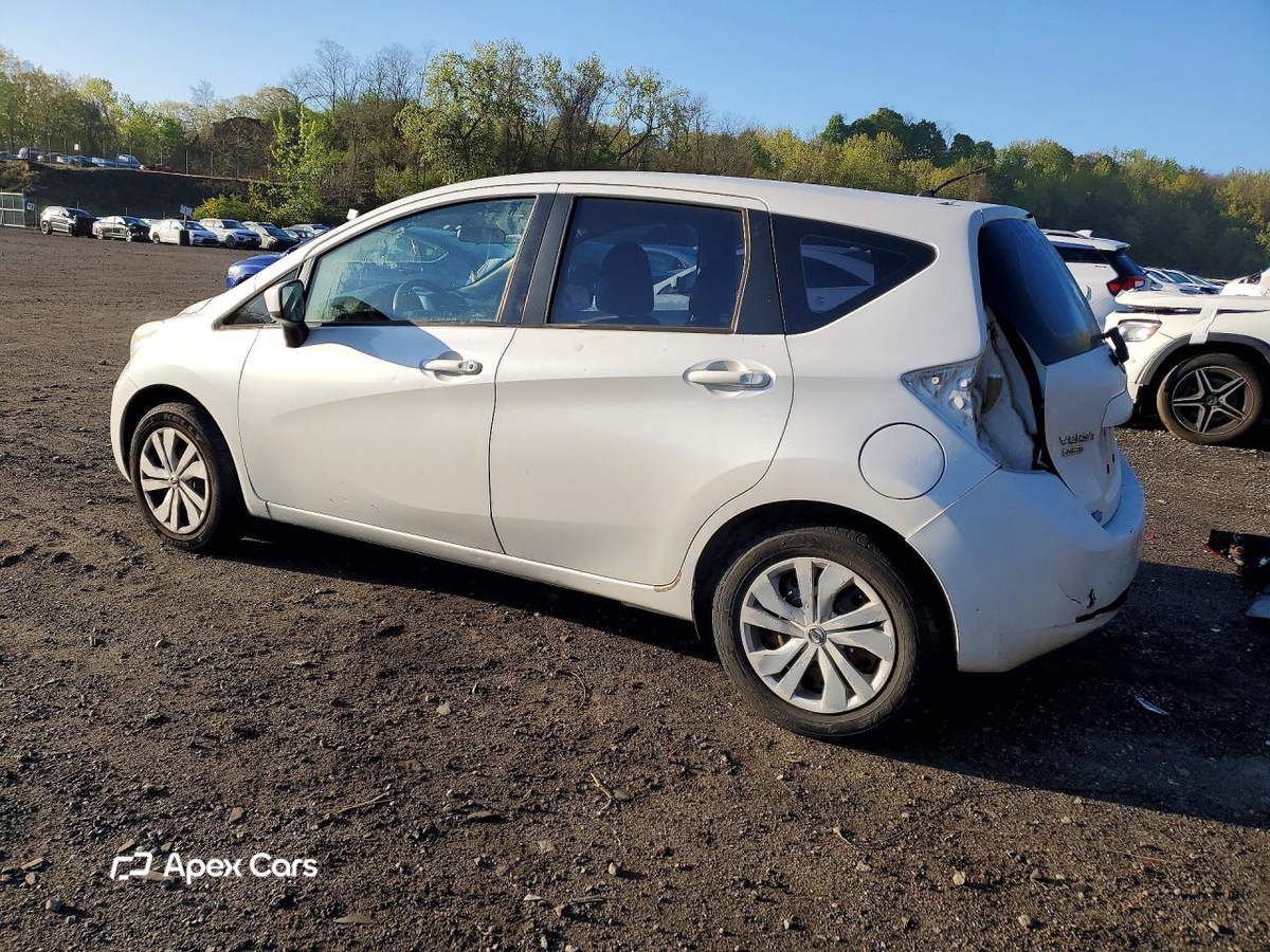 Nissan Versa 2015
