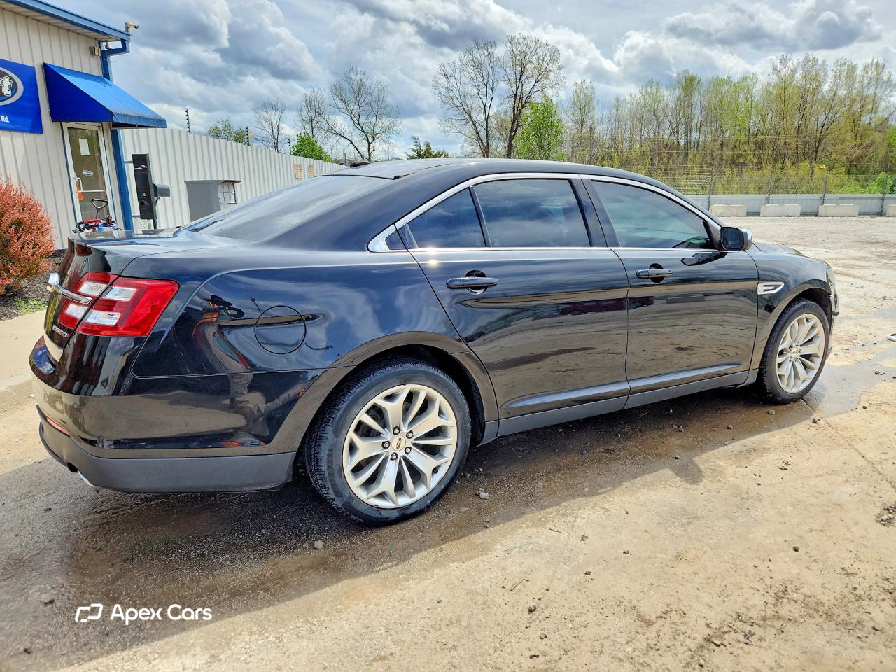 Ford Taurus 2017
