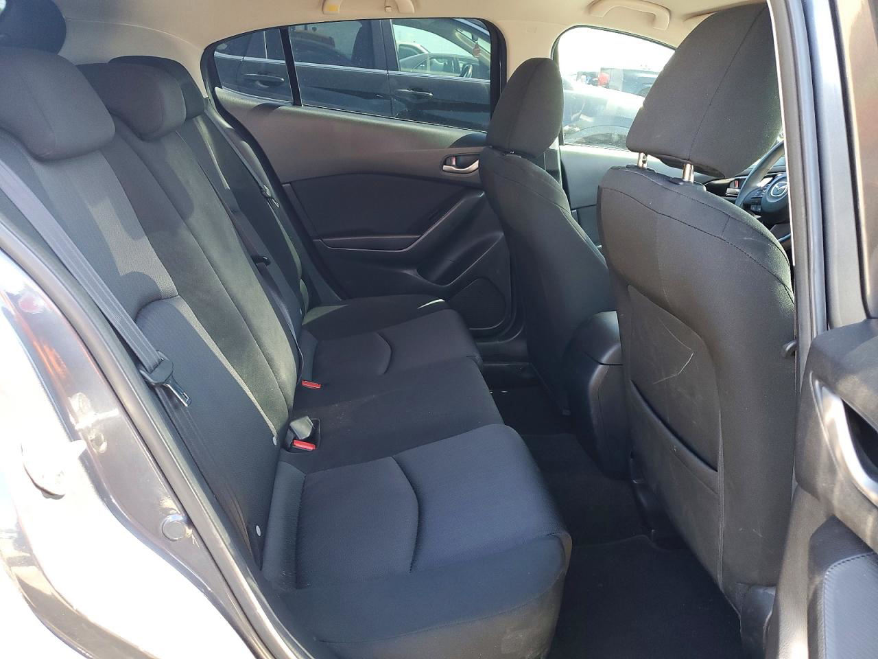 Mazda 3 2015
