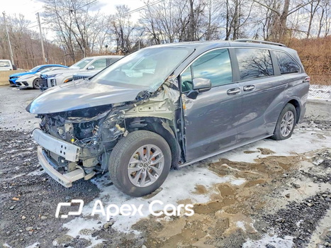 Toyota Sienna 2025 - Image 1 of 13