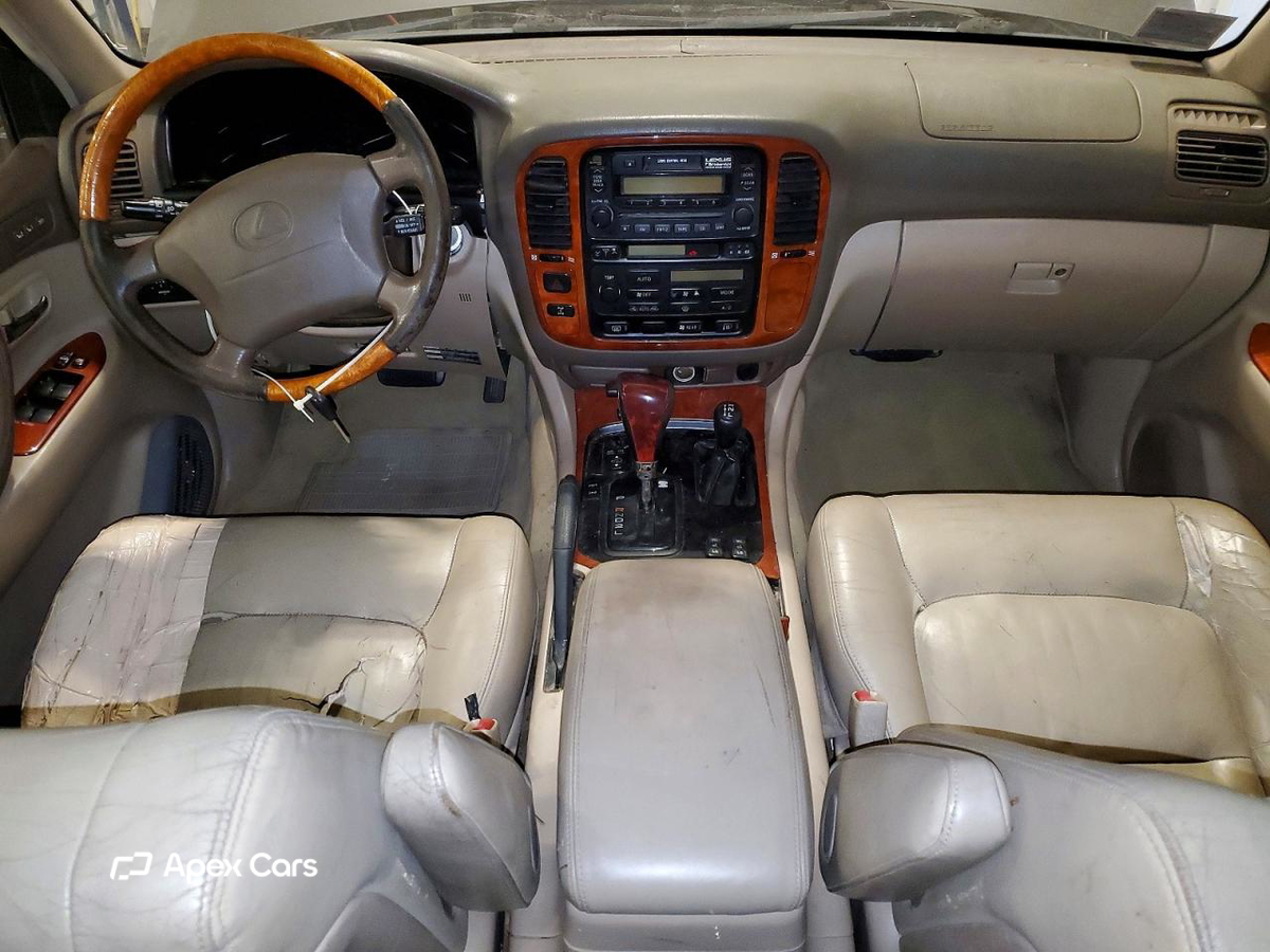 Lexus LX 2000