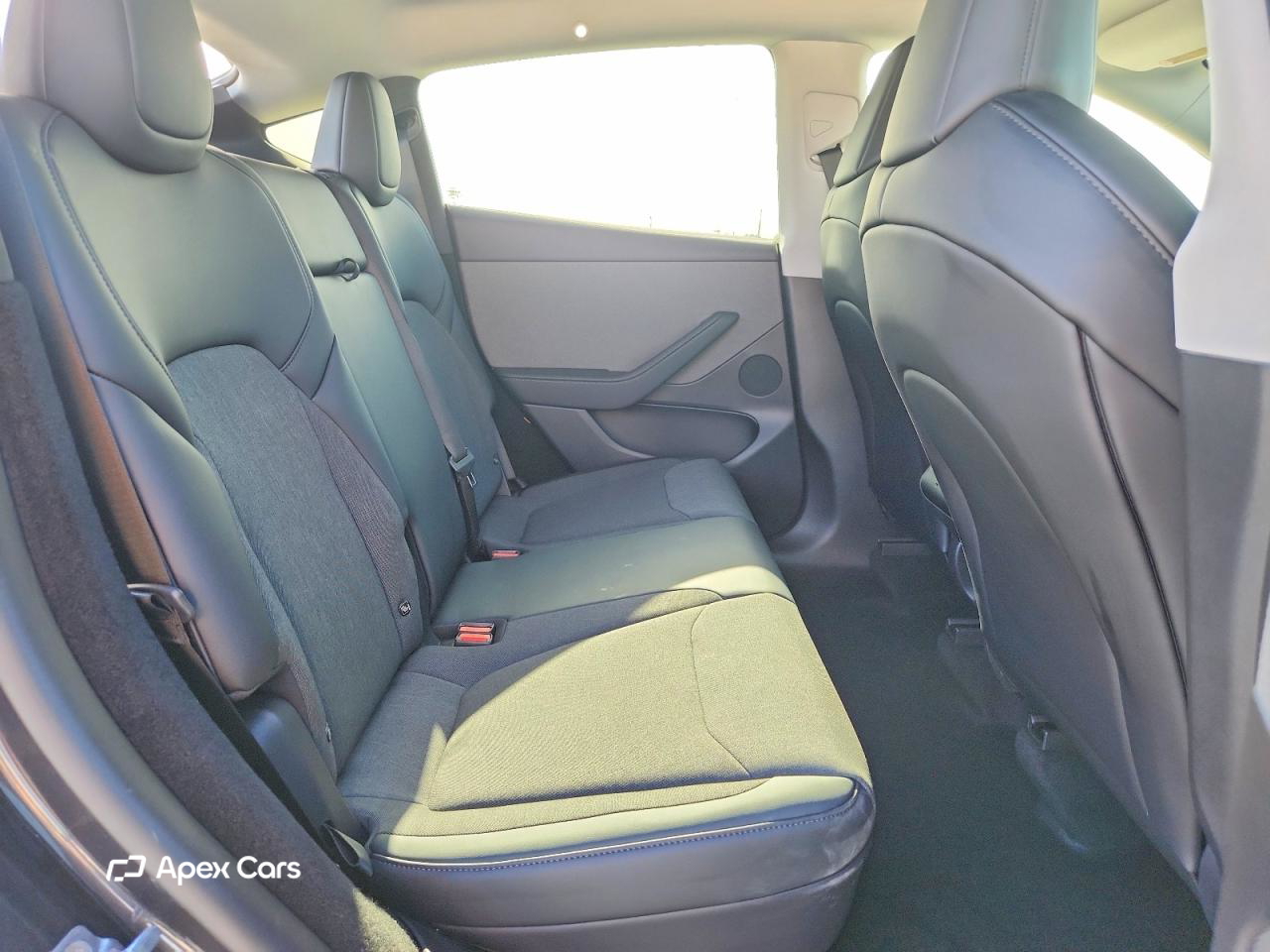 Tesla Model Y 2026