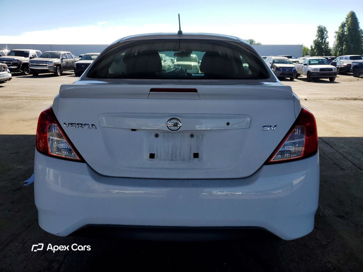 Nissan Versa 2019