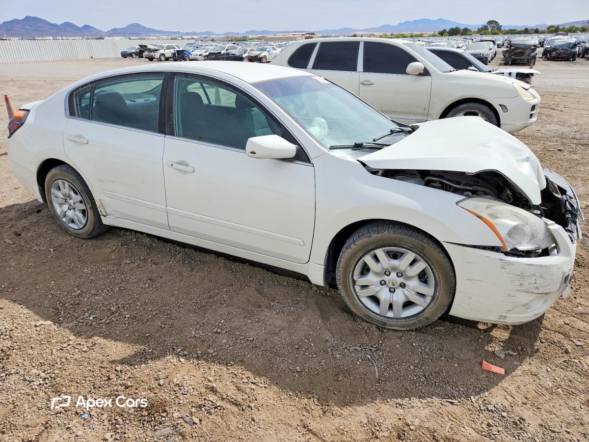 Nissan Altima 2012