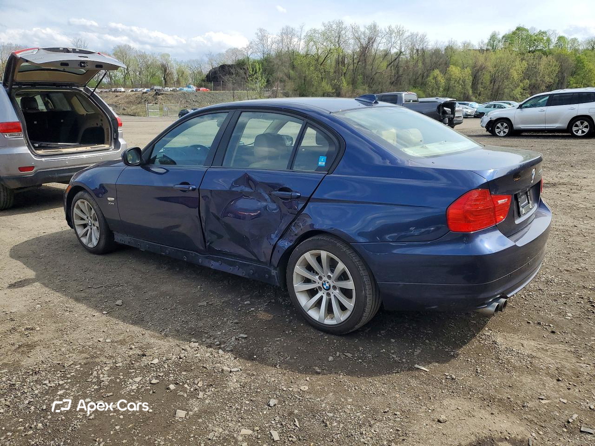 BMW Series 3 2011