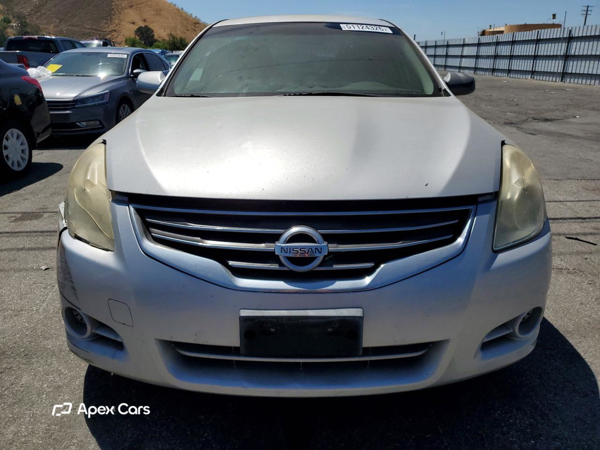 Nissan Altima 2012