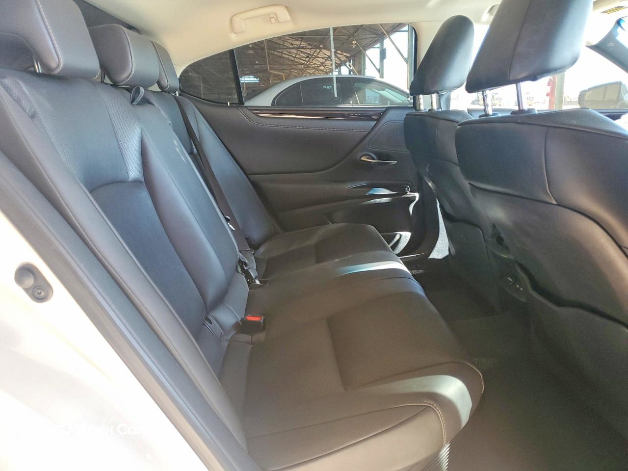 Lexus ES 2020