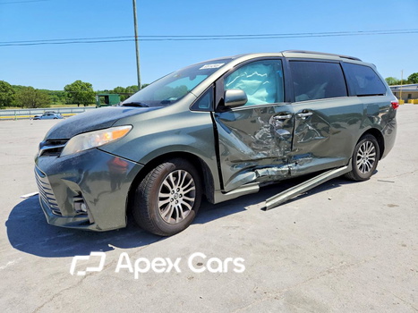 Toyota Sienna 2018 - Image 1 of 14