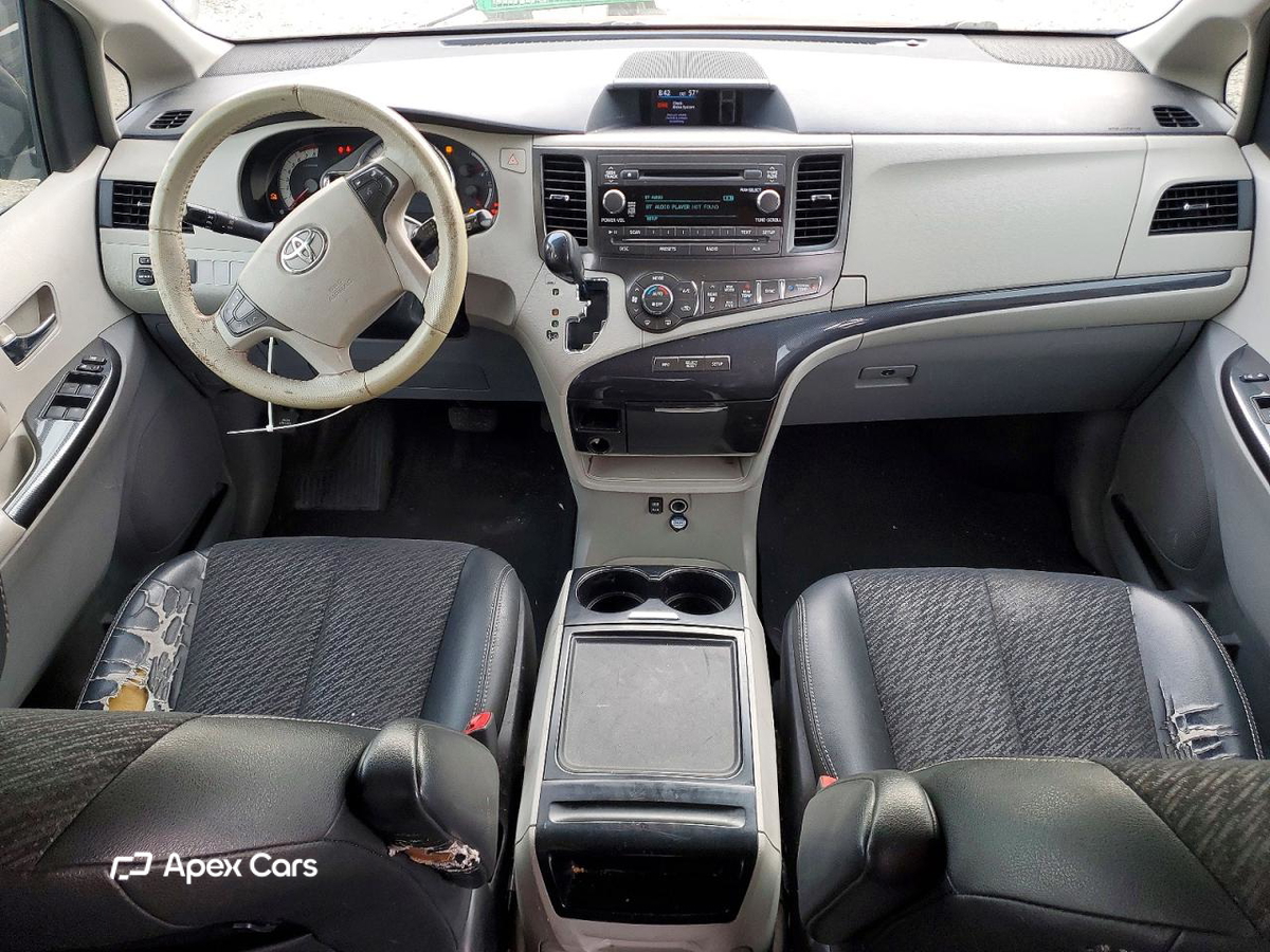 Toyota Sienna 2014