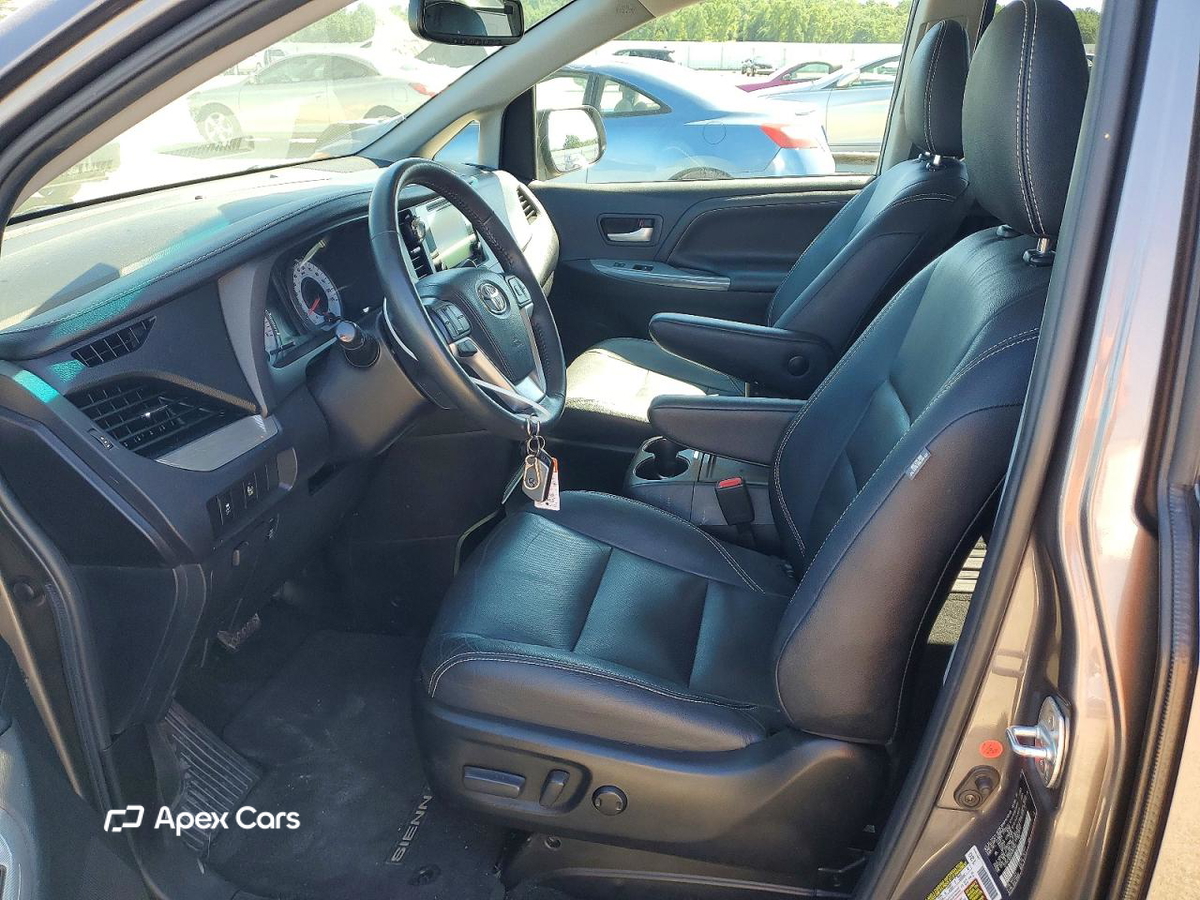 Toyota Sienna 2017