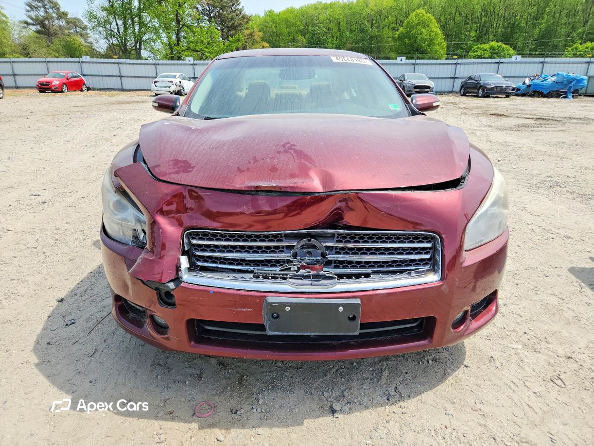 Nissan Maxima 2010