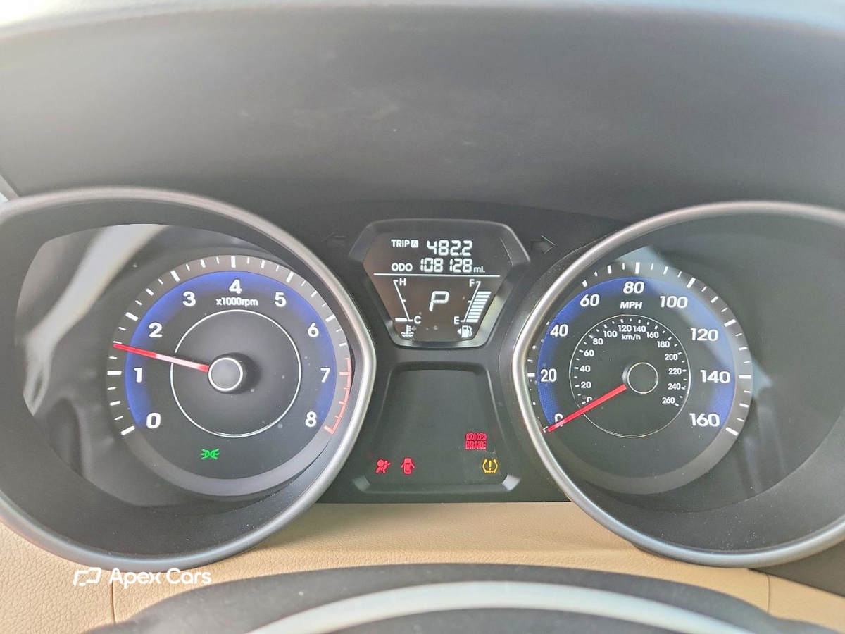 Hyundai Elantra 2012