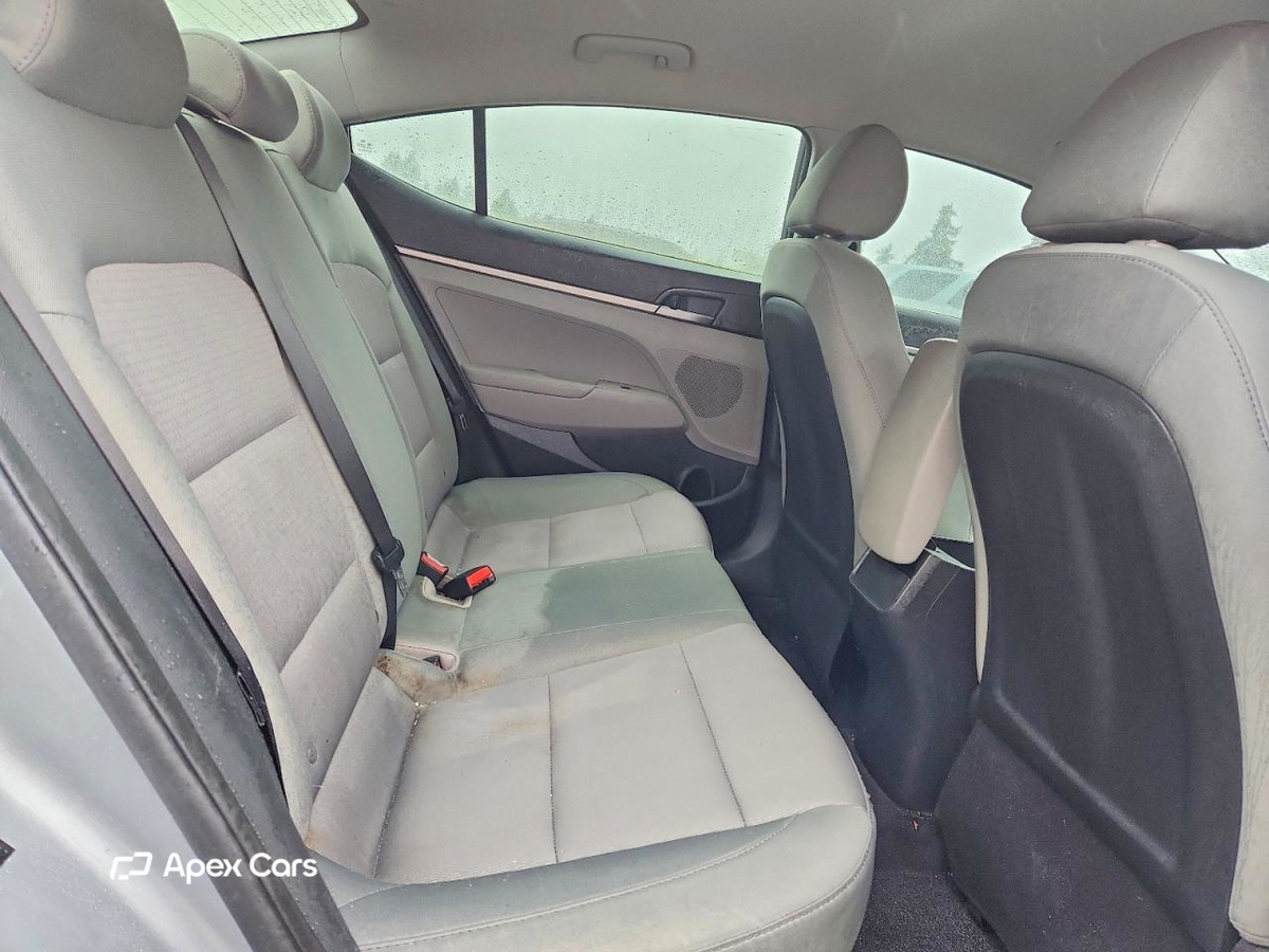 Hyundai Elantra 2017