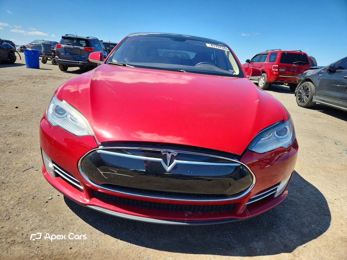 Tesla Model S 2014