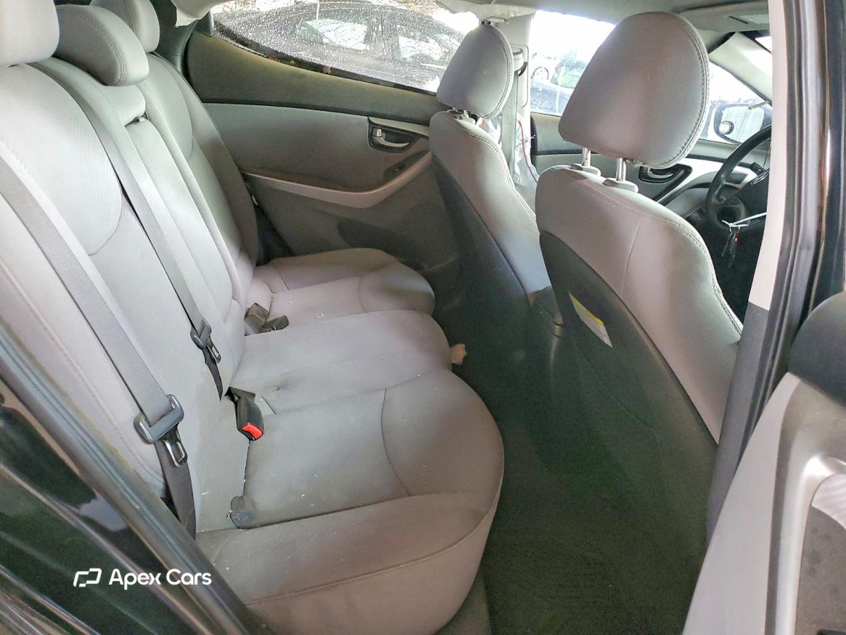 Hyundai Elantra 2013