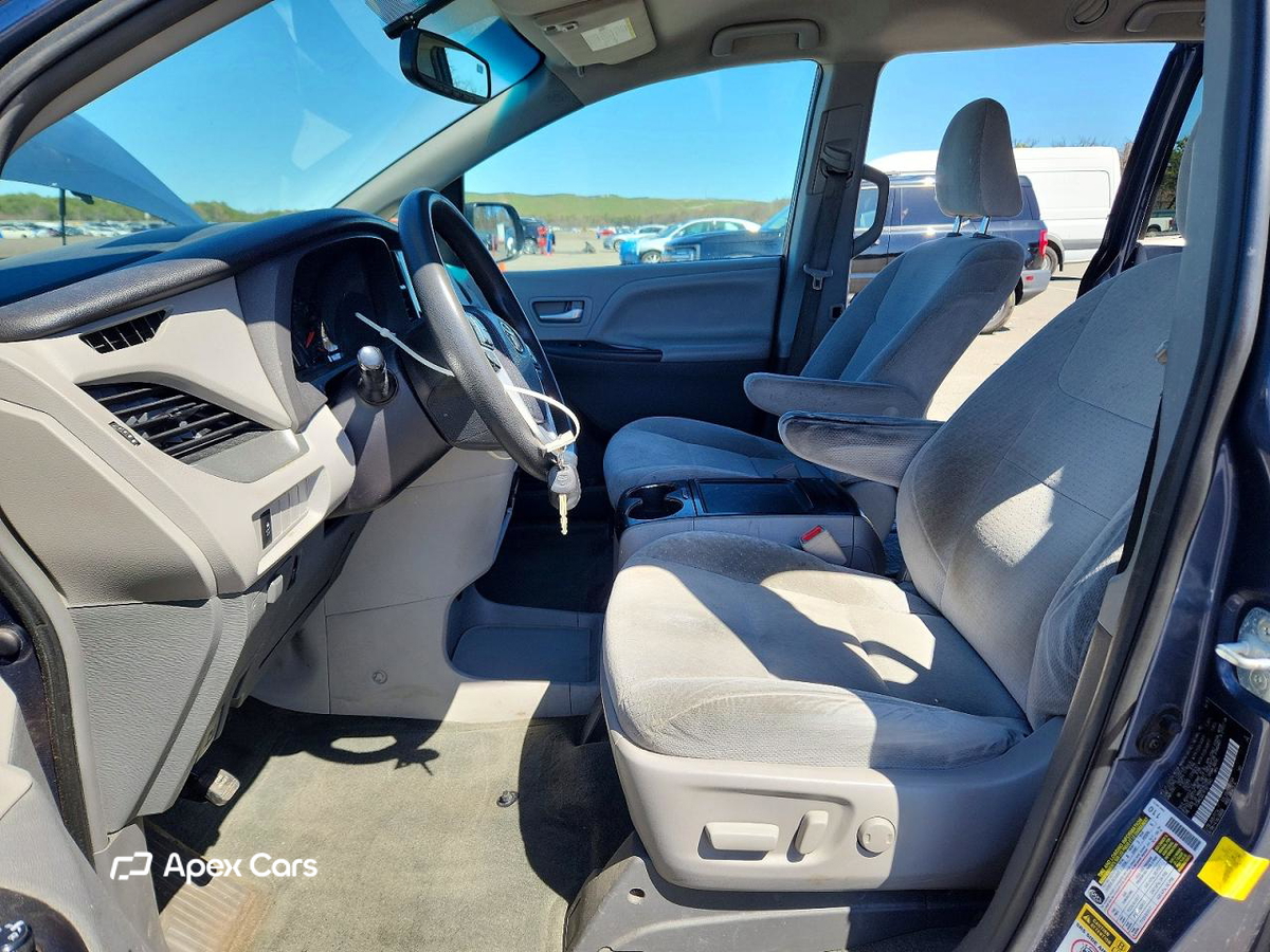 Toyota Sienna 2015