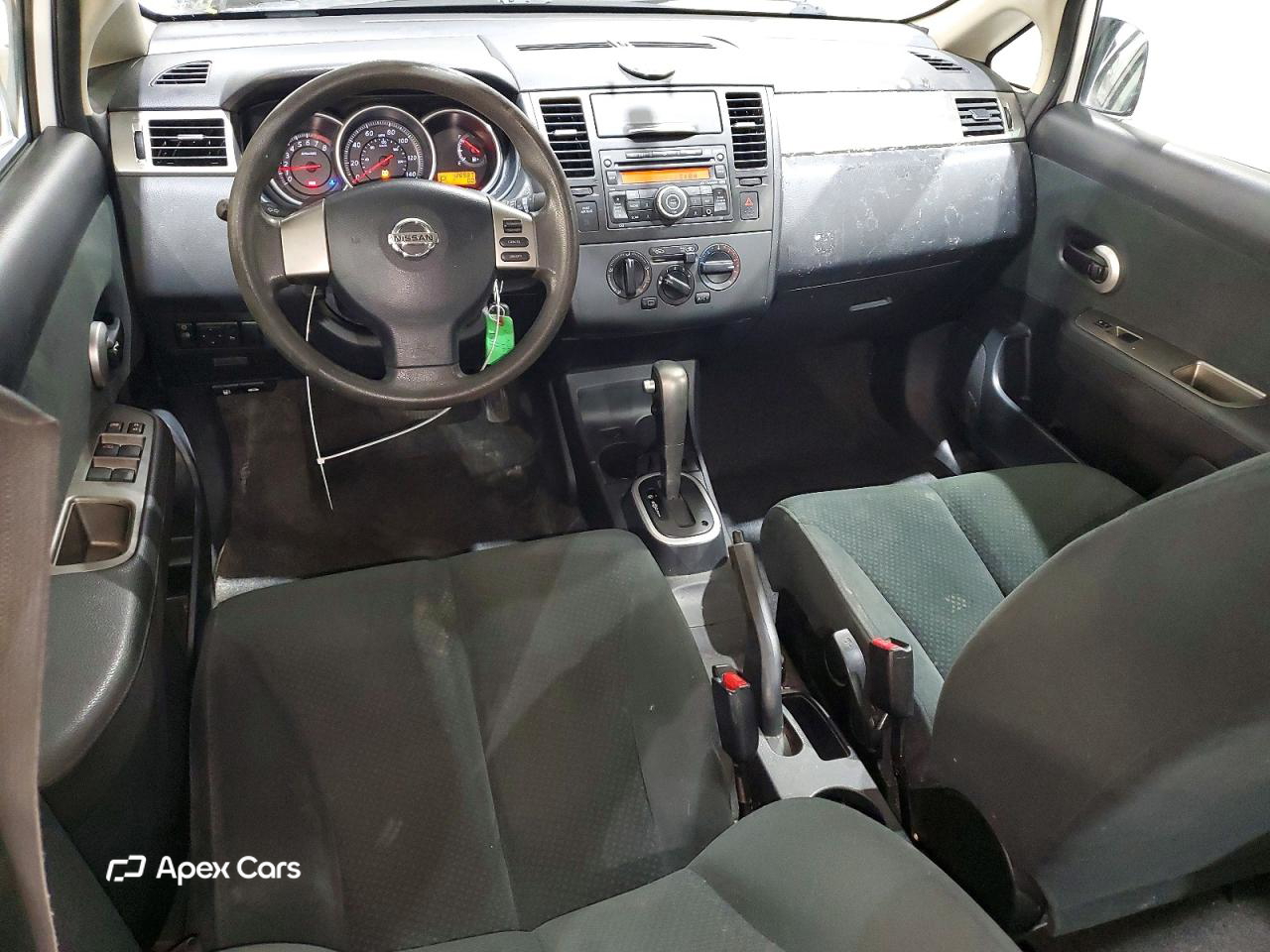 Nissan Versa 2011