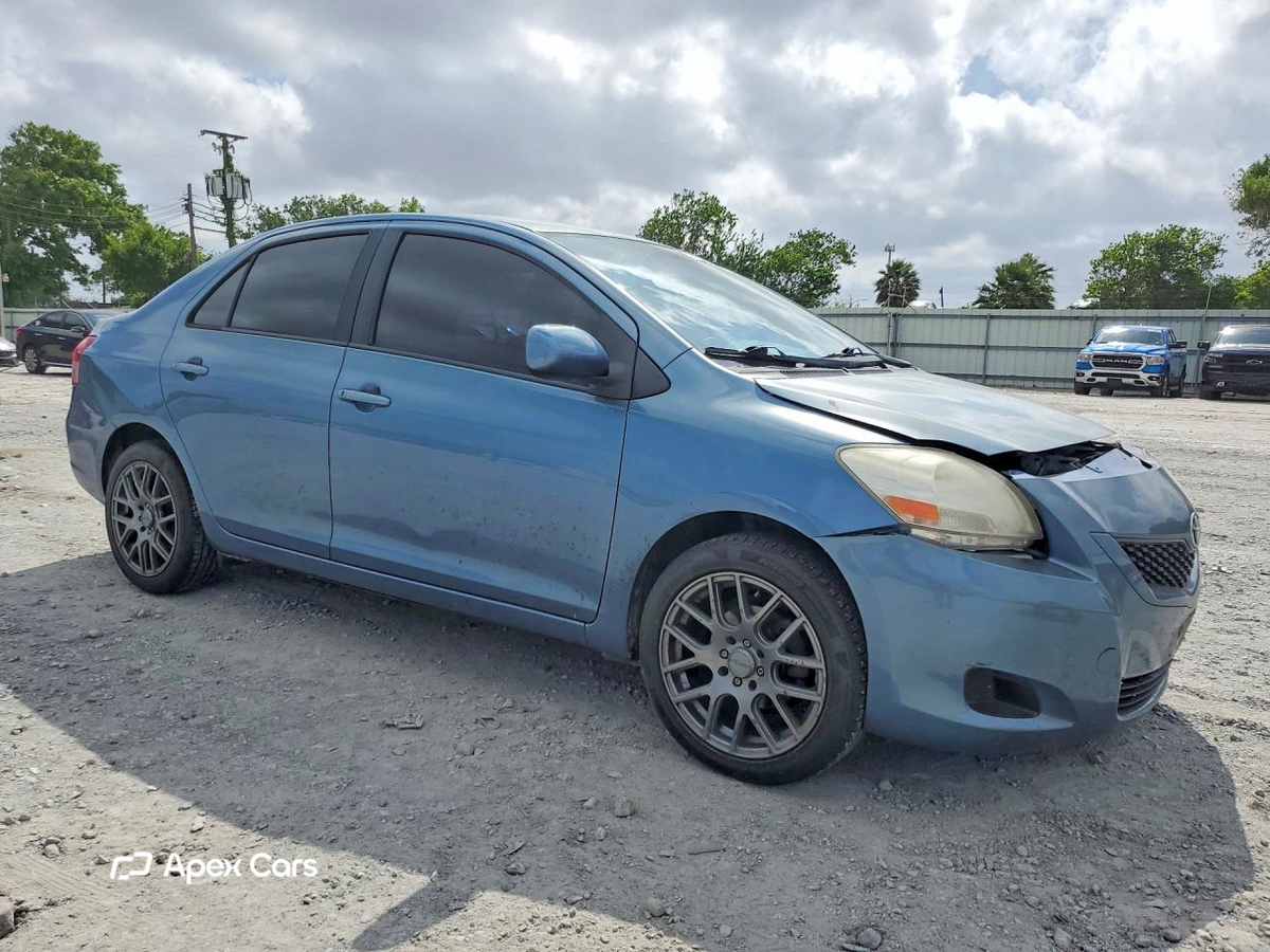 Toyota Yaris 2012