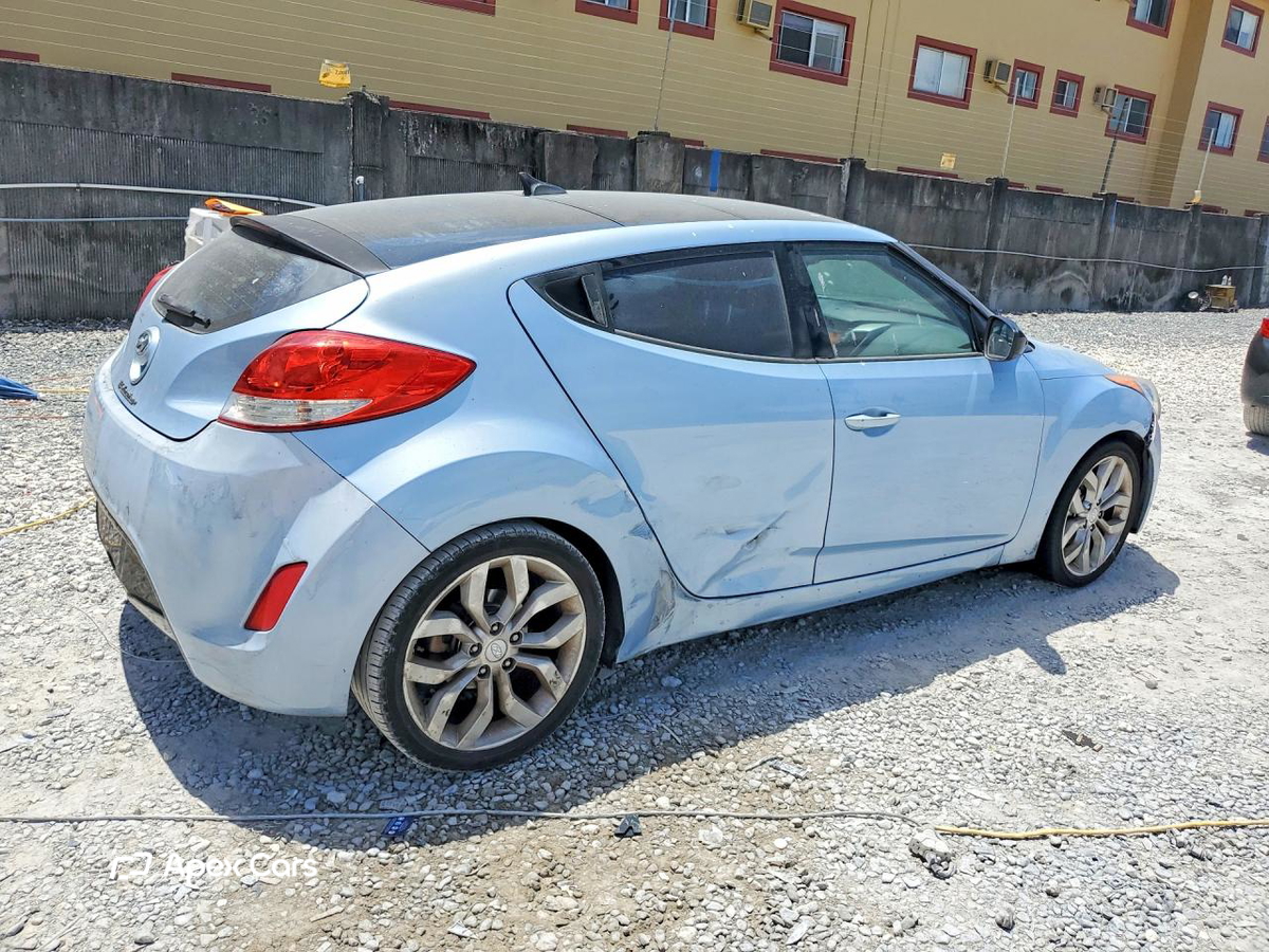 Hyundai Veloster 2012
