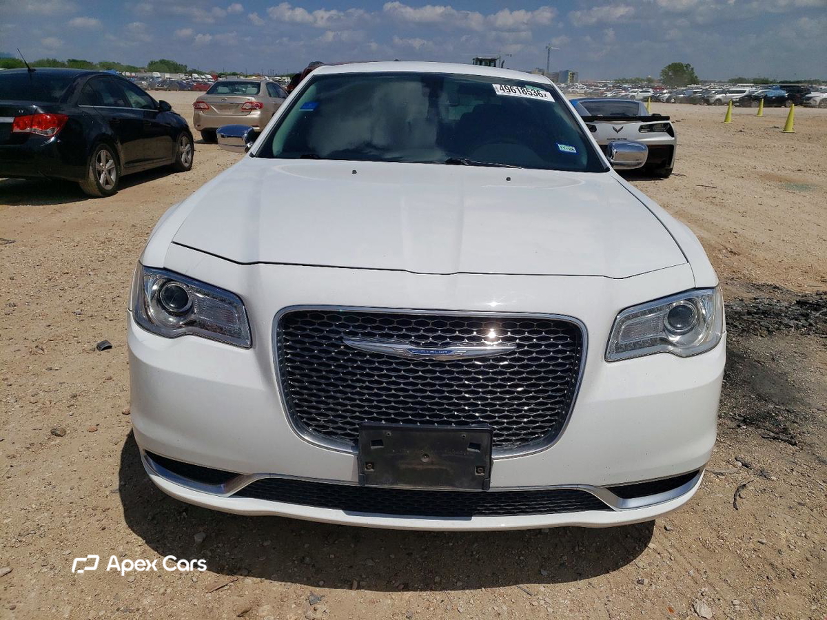 Chrysler 300 2017
