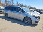 Chrysler Pacifica 2019