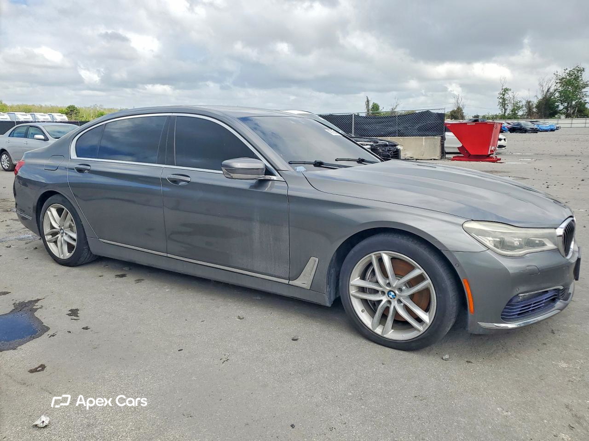BMW Series 7 2016