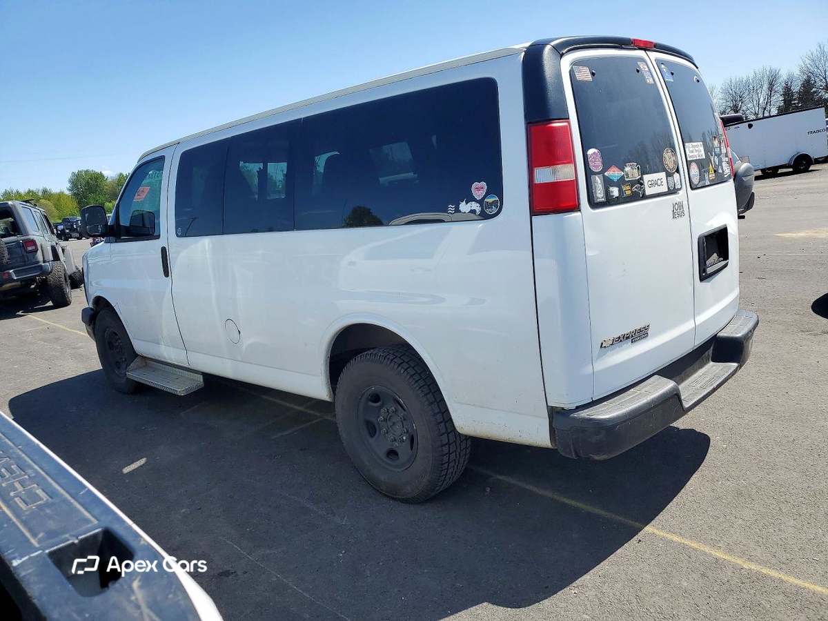 Chevrolet Express 2013