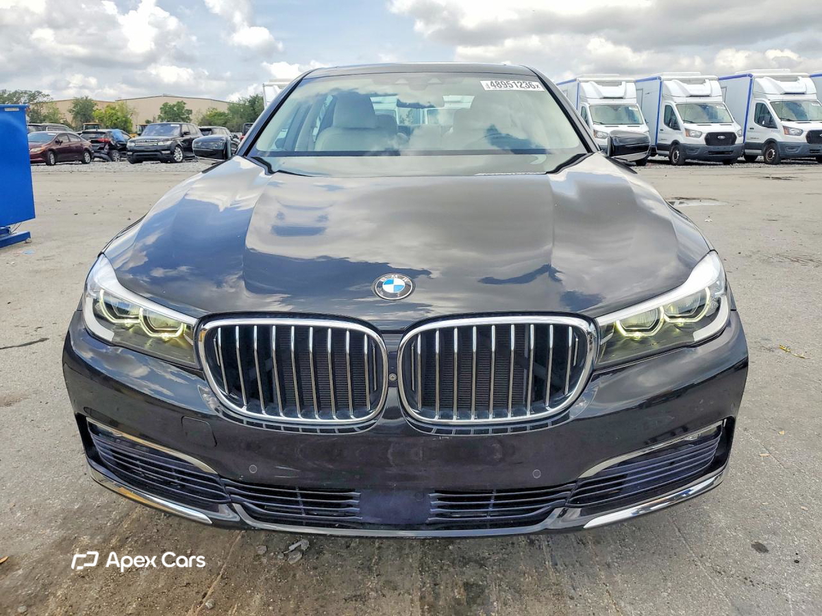 BMW Series 7 2016