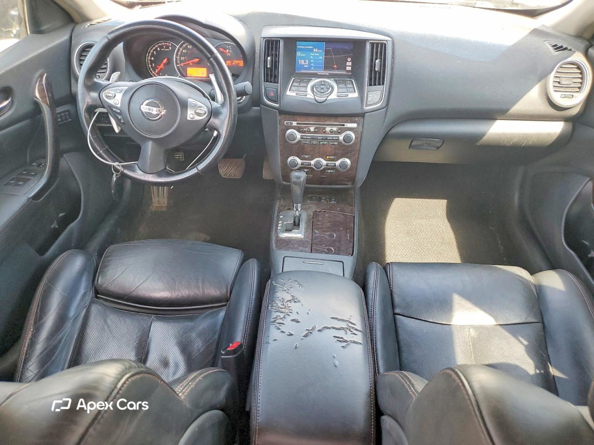 Nissan Maxima 2011