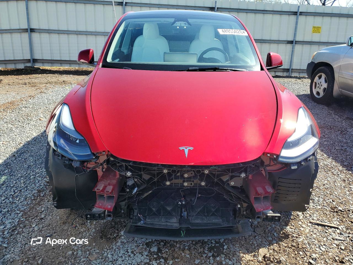 Tesla Model Y 2025