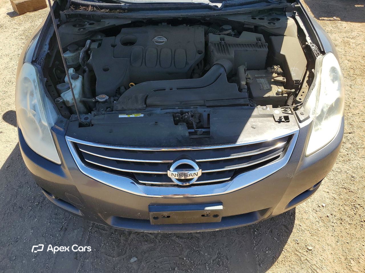 Nissan Altima 2012