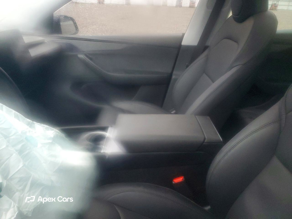 Tesla Model Y 2026