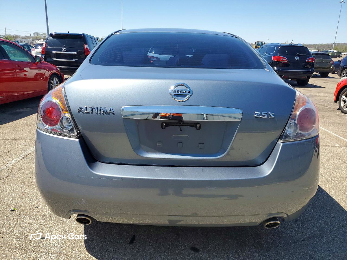 Nissan Altima 2012