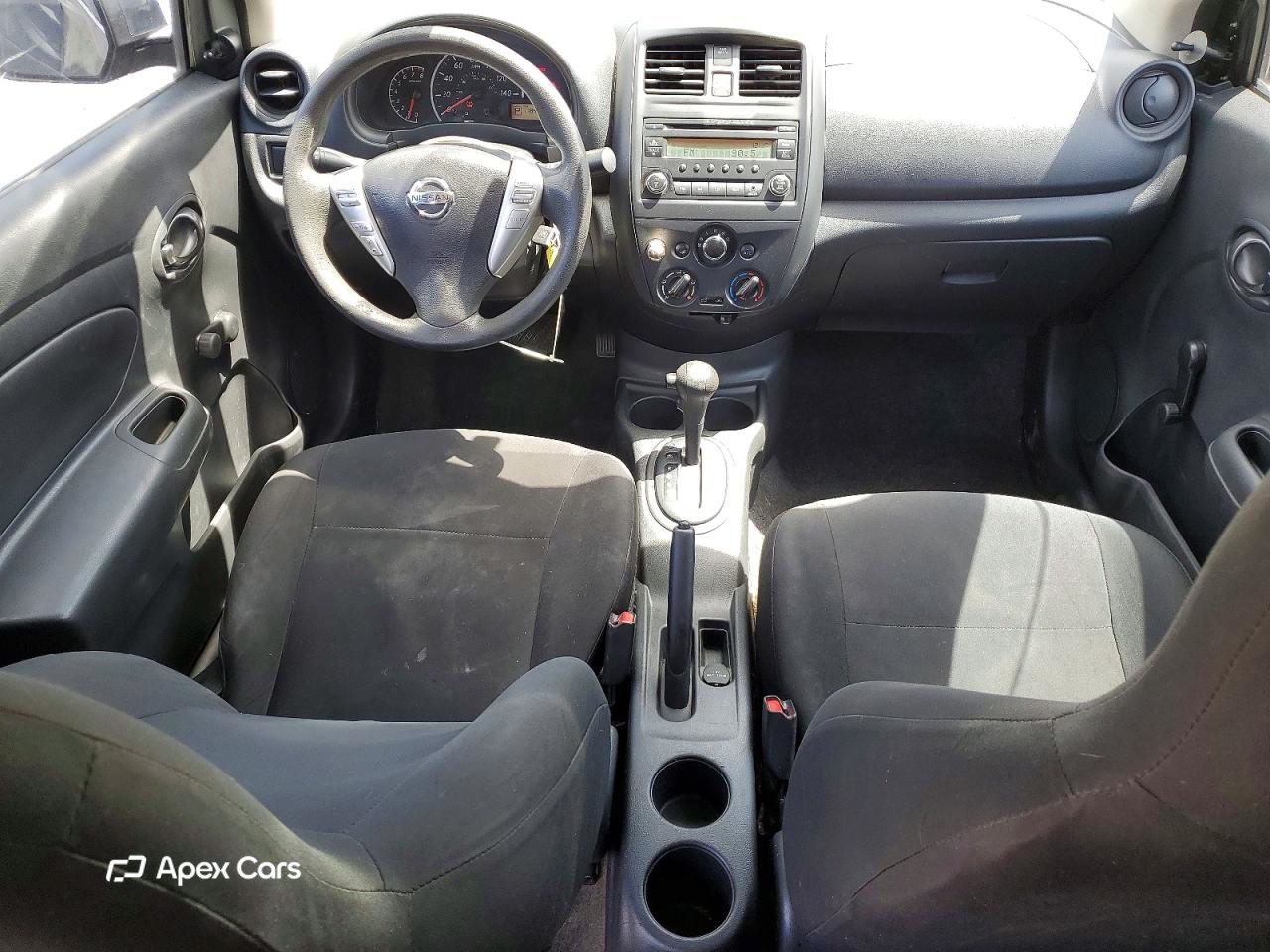 Nissan Versa 2015