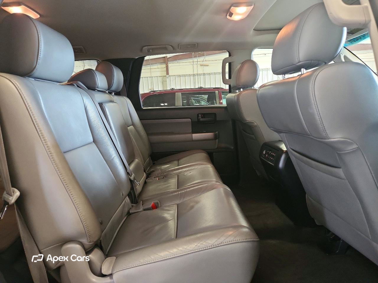 Toyota Sequoia 2012