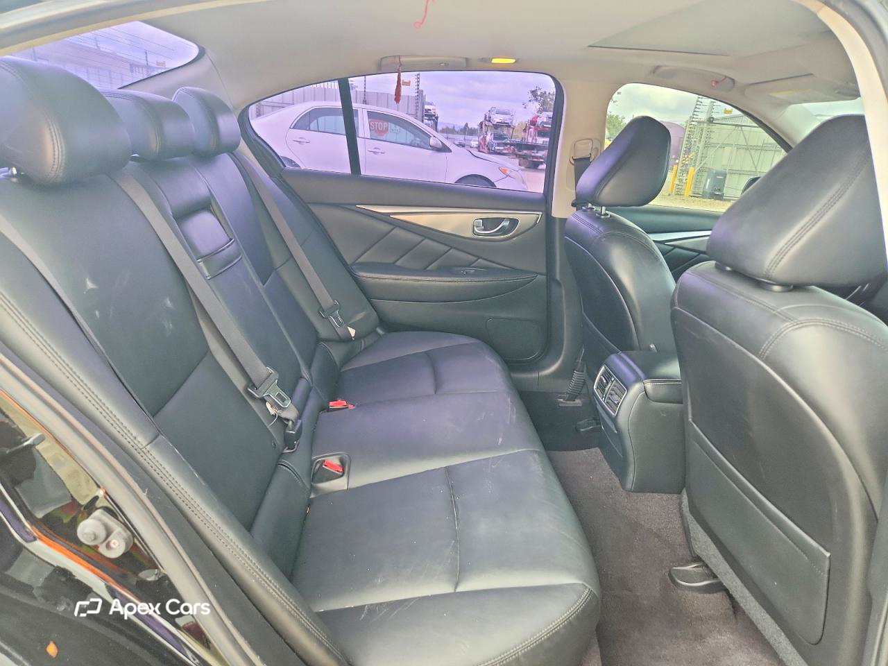 Infiniti Q50 2015