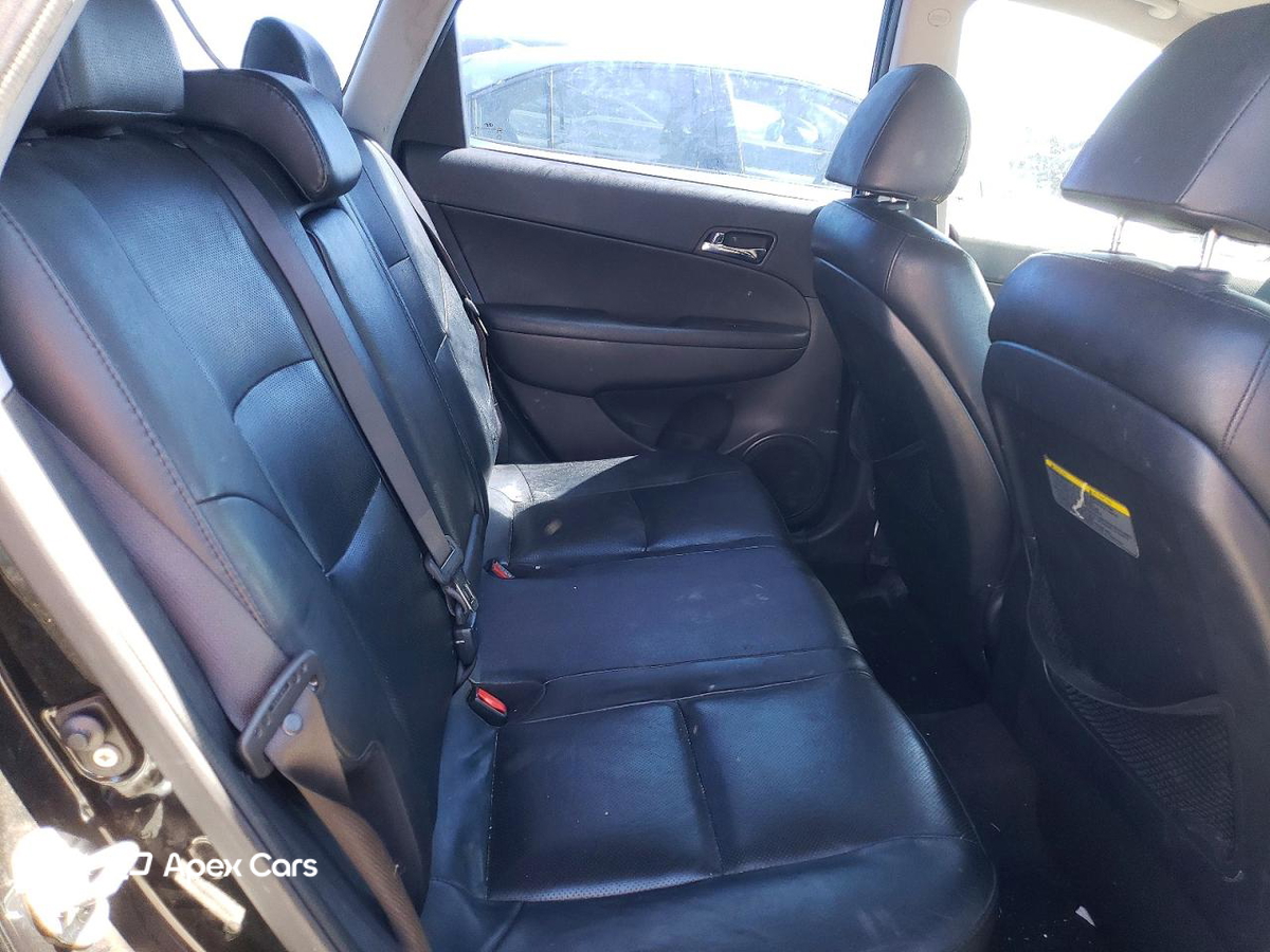 Hyundai Elantra 2012
