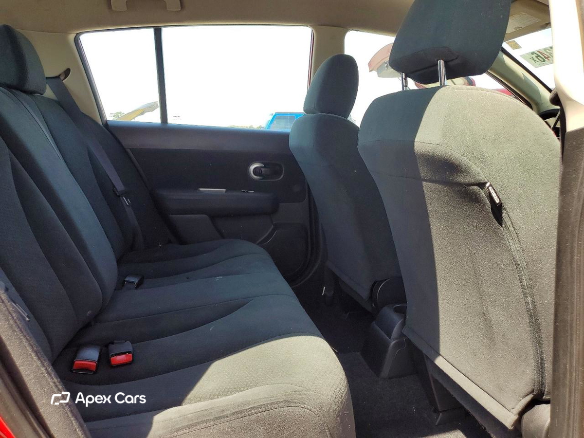Nissan Versa 2012