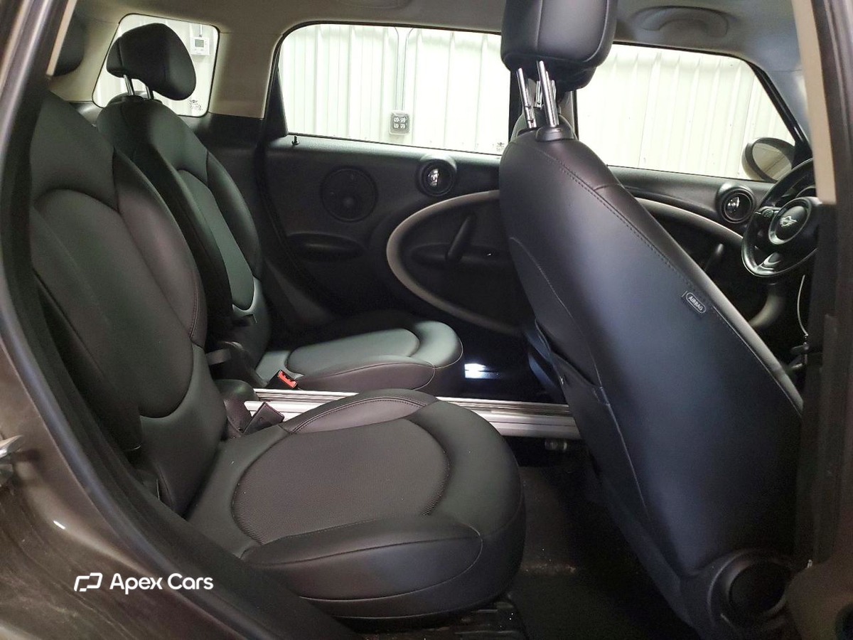 MINI Cooper 2011