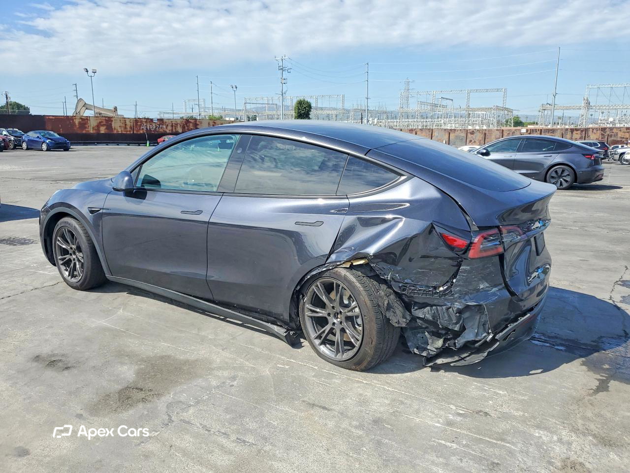 Tesla Model Y 2024