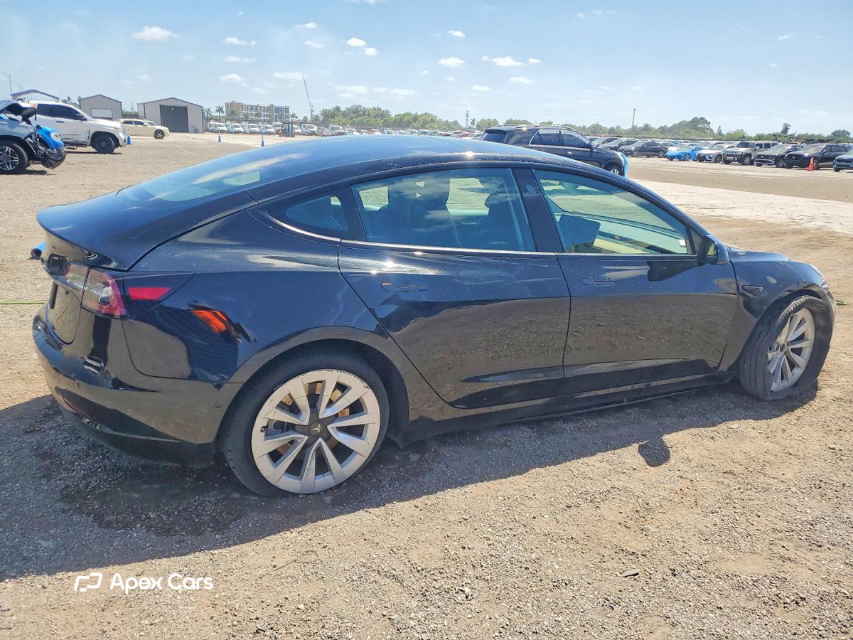 Tesla Model 3 2022