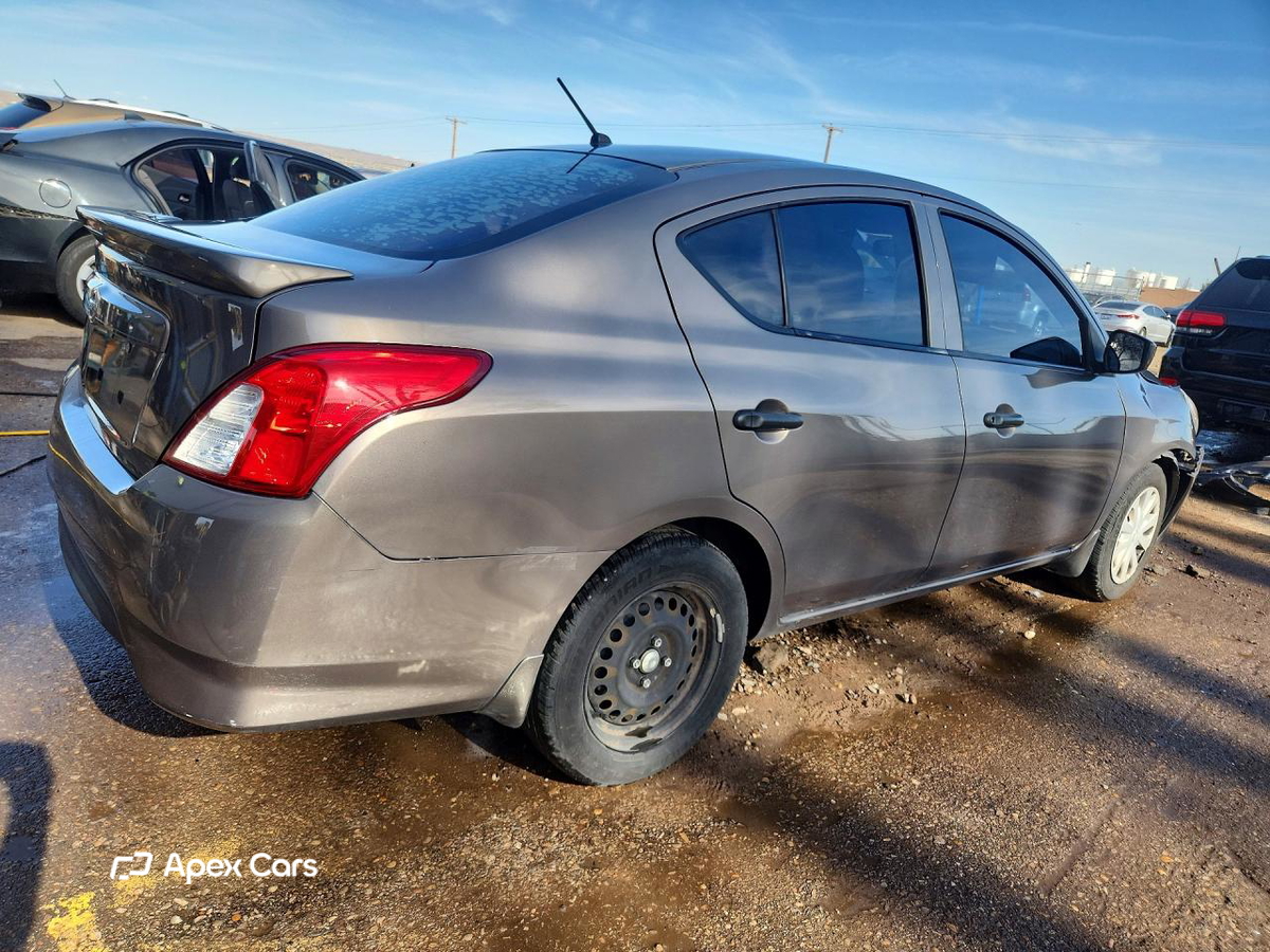 Nissan Versa 2017